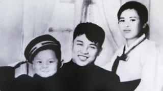 Quién era Kim Jong-suk, la "madre sagrada" de Corea del Norte