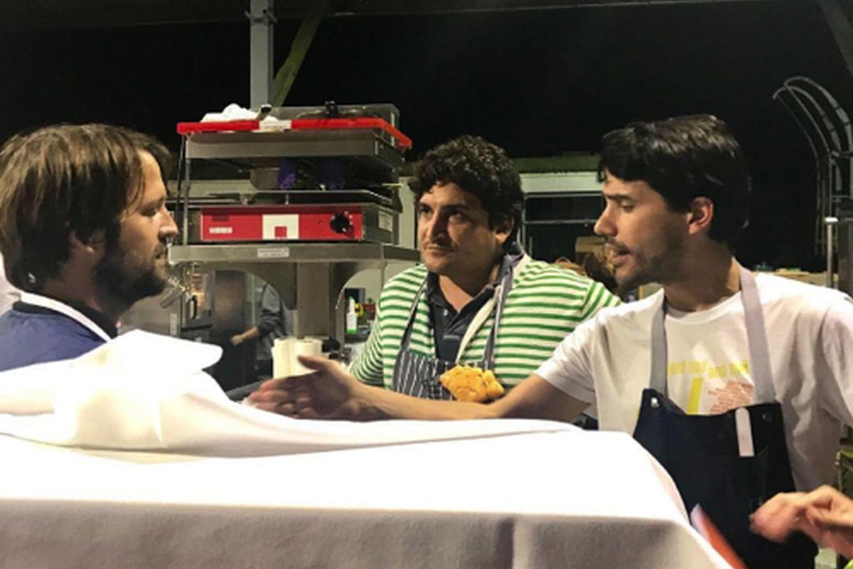 Virgilio Martínez ha participado siete veces en Gelinaz! En esta imagen del 2017 el chef de Central aparece junto a René Redzepi (Noma) y Mauro Colagreco (Mirazur). Foto: difusión.