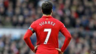 Luis Suárez todavía quiere irse del Liverpool, dice su agente