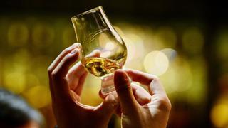 Un whisky para papá: ¿Bourbon, Scotch, whiskey o qué?