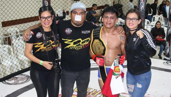 Quiñones sumó su cuarta victoria como profesional en las MMA. (Foto: 300 Sparta)