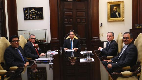 En la cita con Pedro Olaechea acompañaron al presidente Martín Vizcarra el primer ministro y los titulares de Economía y Justicia. (Presidencia de la República)