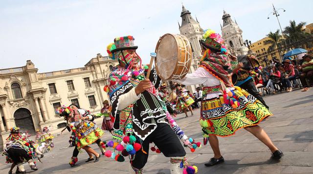 Promueven en Lima los carnavales de Ayacucho y Huancavelica - 1
