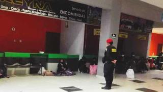 Cusco: unos 45 ciudadanos están varados en terminal terrestre de Sicuani 