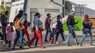 Nueva política migratoria de Estados Unidos causa desesperación en frontera de México