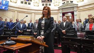 Fernández jura como senadora y se pone frente a la oposición