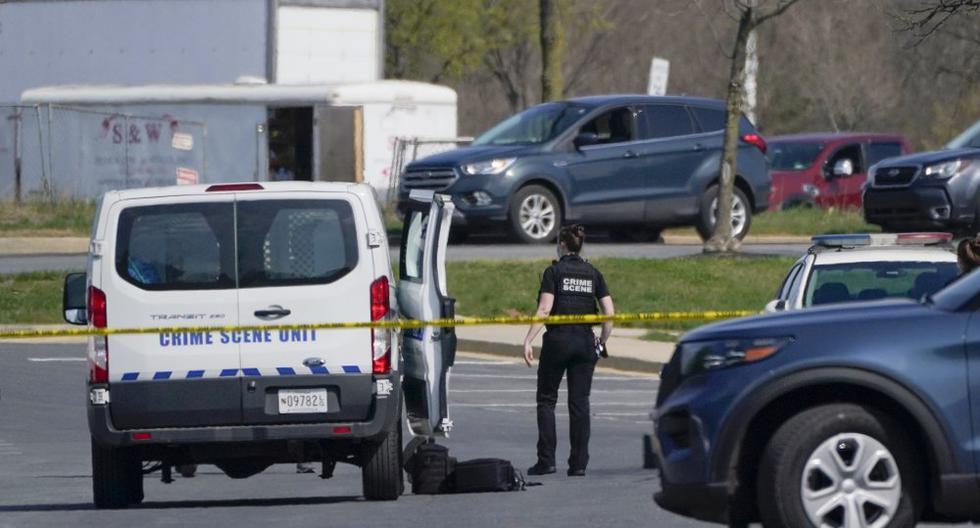 Shooting near US military base: the attacker was killed and there are two wounded