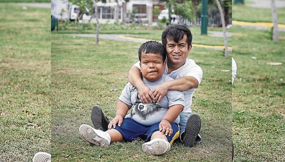 Oswaldo Pacheco es portero de la selección peruana de talla baja. Es padre de José Fabrizio, también talla baja, y nos cuenta su experiencia como padre. (Foto: Percy Ramírez)