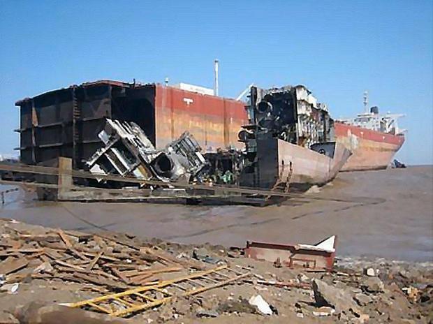 El barco terminó siendo desarmado en un puerto de desguace de India. (AUKEVISSER).