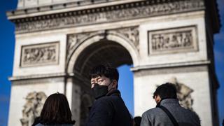 París, en alerta máxima por rebrote del coronavirus, cierra sus bares 