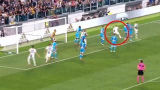 Cristiano Ronaldo no pudo anotar por culpa de compañero: Bonucci le quitó así el gol | VIDEO