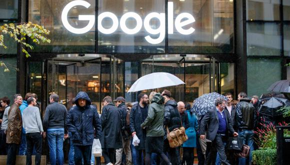 (FILES) In this file photo taken on November 1, 2018 Google staff stage a walkout at the company's UK headquarters in London as part of a global campaign over the US tech giant's handling of sexual harassment. A Google employee who helped organize major walkouts in late 2018 announced on June 7, 2019 that she was resigning after she felt she was the victim of internal reprisals, accusations Google denies. / AFP / Tolga Akmen
