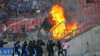 U. de Chile vs. Internacional: hinchas prendieron fuego en tribuna y causaron pánico en el Estadio Nacional | FOTOS | VIDEO