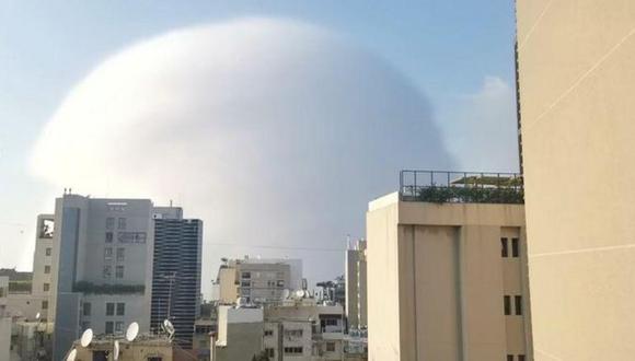 La nube que se generó tras la explosión en Beirut generó incertidumbre en Líbano. (Reuters).