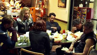 “Avengers”: ¿por qué el Capitán América no come nada durante la escena post-créditos de los shawarmas?