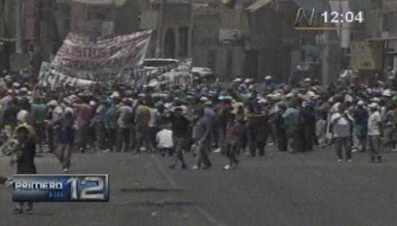 Arequipa: mineros ilegales bloquearon otra vez Panamericana Sur