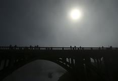 Defensor de la Tierra plana explica el "mayor problema" del eclipse solar total