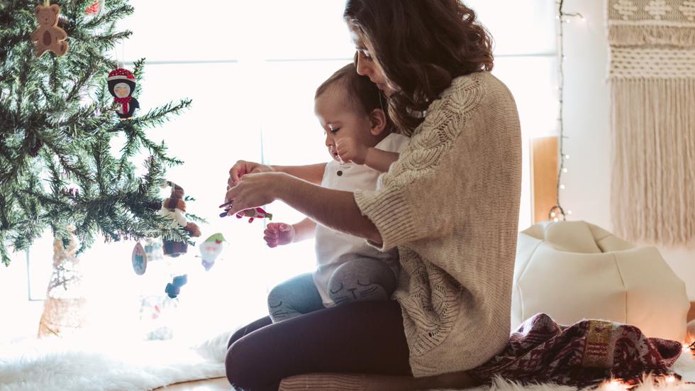 Sabemos que como mamá piensas más en tu bebé que en ti misma y por ese motivo preparamos esta lista con regalos precisos para esta nueva etapa que vives. (Foto: Getty Images).