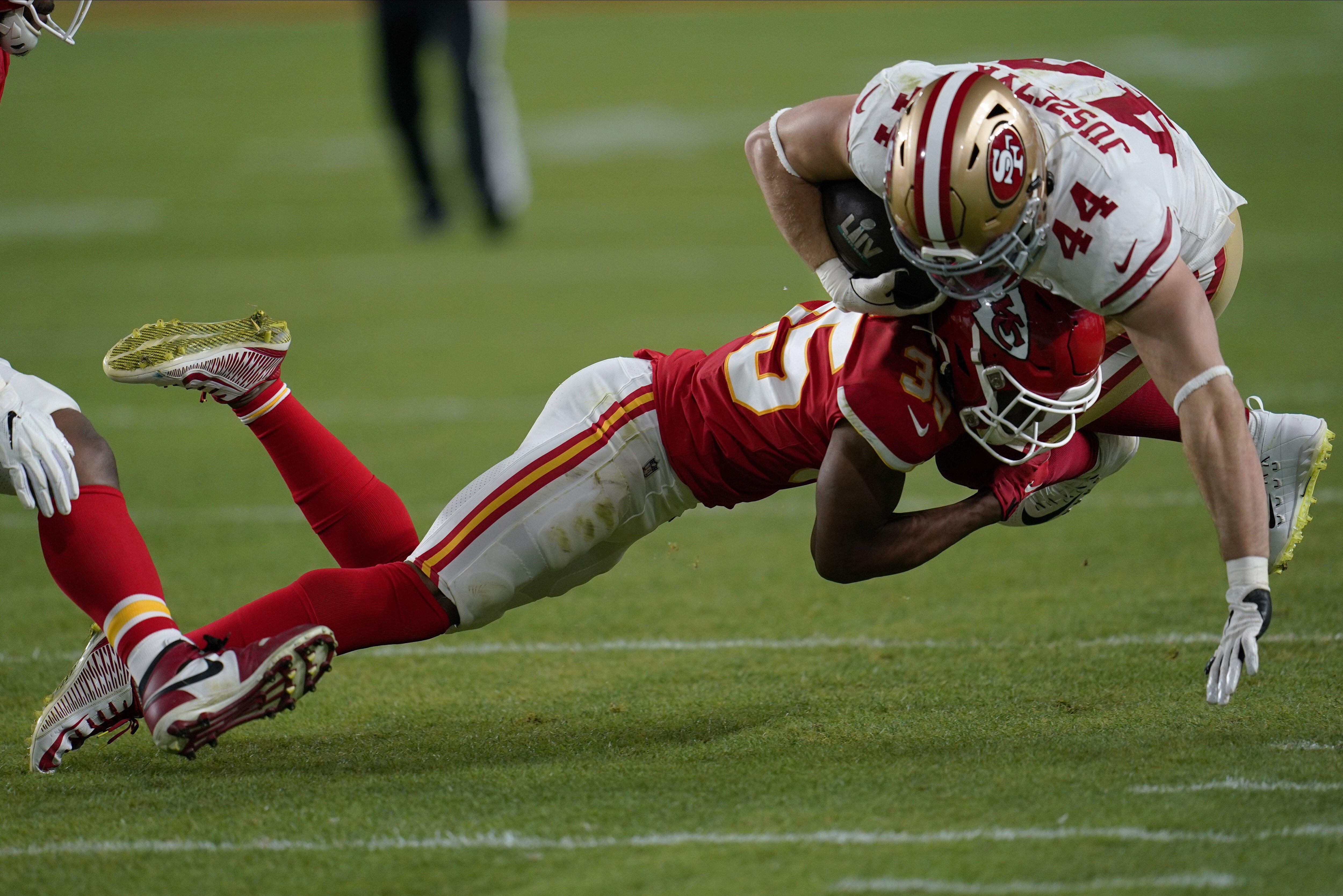 Los Kansas City Chiefs logró el título de la NFL después de 50 años al vencer el domingo a los San Francisco 49ers en Miami. (Foto: AP).