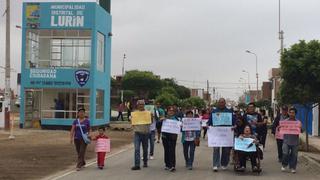 Sigue protesta por contaminación de playa Arica tras 3 semanas