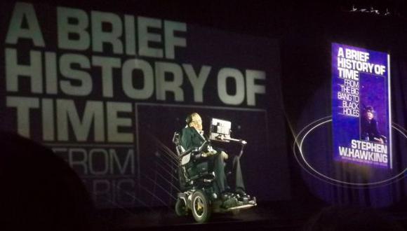 Holograma de Stephen Hawking dio una conferencia en Hong Kong