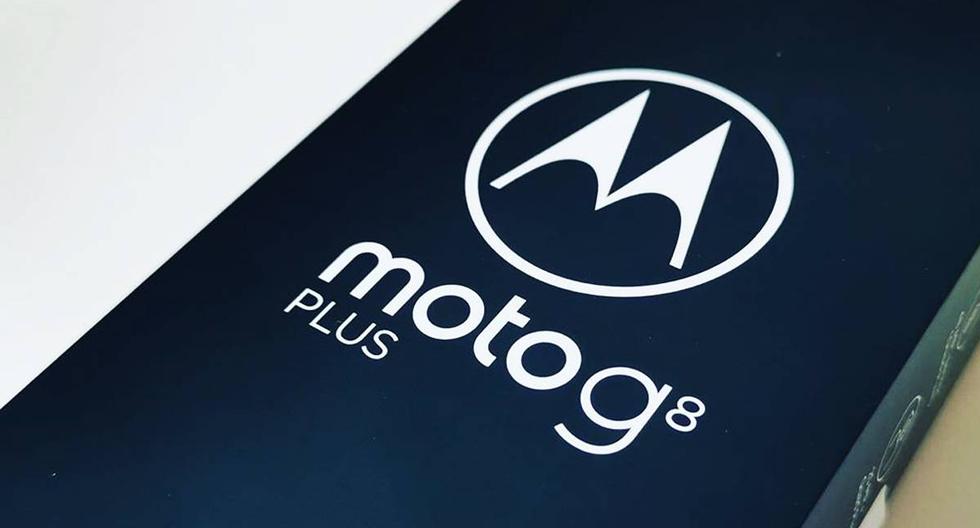 ¿Qué es lo que trae la caja del Moto G8 Plus? Abrimos el empaque y esto es todo lo que hallamos. (Foto: La Prensa)