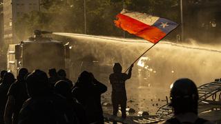 Chile: un muerto y 57 detenidos por disturbios en el Día del Joven Combatiente 