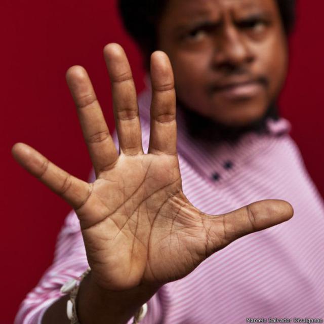 Selfies de manos que cuestionan el racismo y la intolerancia - 1