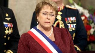 Apoyo a Bachelet bajó 3 puntos en medio de casos de corrupción