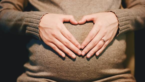 Una alimentación saludable durante el embarazo es fundamental para el desarrollo y crecimiento del feto y para prevenir complicaciones con la salud de la madre. Con un régimen nutricional balanceado no solo se evitan partos prematuros o bebés con bajo peso al nacer; también cuadros de hipertensión y diabetes gestacional