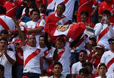Hinchas empujaron bus de la Selección Peruana en Quito que se quedó sin batería