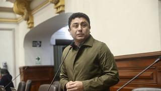 Ministro de Defensa acusa a congresista Guillermo Bermejo de “conspirar” contra el estado de derecho 