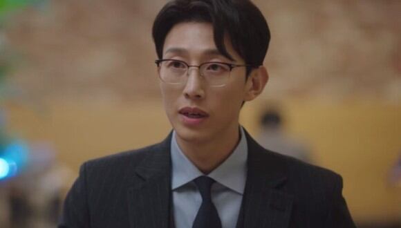 Kang Ki‑young interpreta a Jung Myeong‑seok en "Woo, una abogada extraordinaria" (Foto: Netflix)