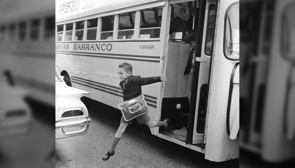 Así era el inolvidable primer día de clases en 1964, cuando la pandemia ni siquiera era una pesadilla. FOTO: Archivo Histórico El Comercio.