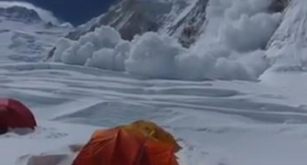 Así fue la avalancha en el Everest tras terremoto. (Foto: Captura de YouTube)