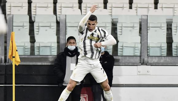 Cristiano Ronaldo se lució con doblete en el primer tiempo del Juventus vs. Crotone por la Serie A | Foto: REUTERS