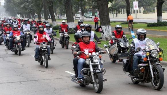 Motociclistas formarán bandera peruana más larga de la historia