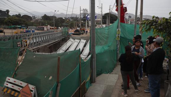 La entidad de la Municipalidad de Lima señaló que los gastos generados por el colapso de cinco vigas del puente Lurín serán asumidos por la empresa contratista a través de una póliza de seguro. (Foto: El Comercio)