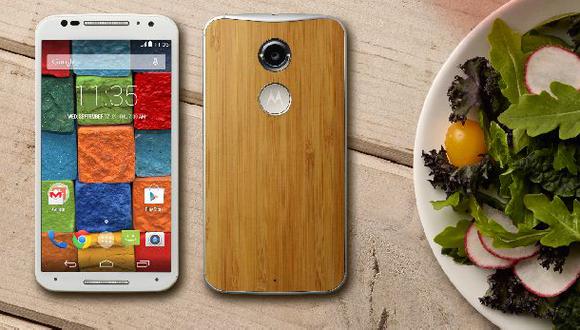 Moto X: un celular de alta gama con elegancia de cuero y madera