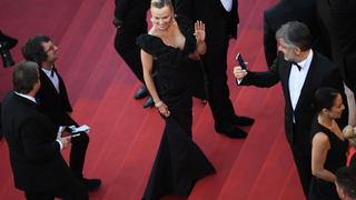 'Nuevo rostro' de Pamela Anderson llama la atención en Cannes
