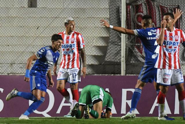 Emelec venció 1-0 a Unión de Santa Fe por Copa Sudamericana