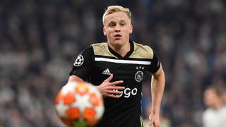 Van de Beek jugará ronda previa de la Champions con Ajax pese a que Real Madrid negocia su pase