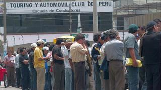 Indecopi pide mayor competencia en exámenes de manejo en Lima