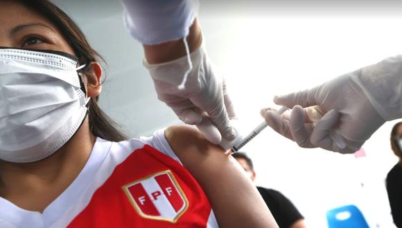 El 7 de febrero fue declarado como el Día Nacional de la Vacunación contra el COVID-19 | Foto: Alessandro Currarino / @photo.gec