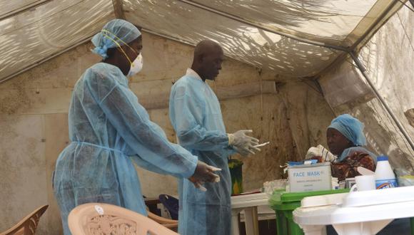Ébola: expertos denuncian retrasos y fallos en gestión de OMS