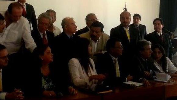 Tía María: alcaldes opositores abandonaron cita con ministros