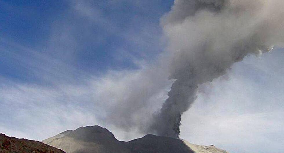 El volc&aacute;n Sabancaya est&aacute; en proceso eruptivo desde el pasado domingo. (Foto: EFE)