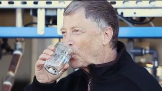 YouTube: Bill Gates reutiliza agua que fue excremento humano
