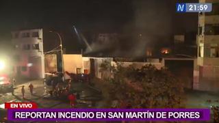 San Martín de Porres: reportan gran incendio en almacén de la Av. Los Alisos