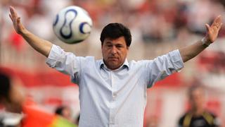 Pasarella se despide de River Plate en guerra con Julio Grondona